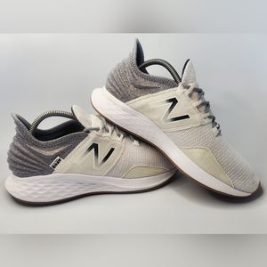 Women's New Balance Fresh Foam Roav running shoes size 9.5